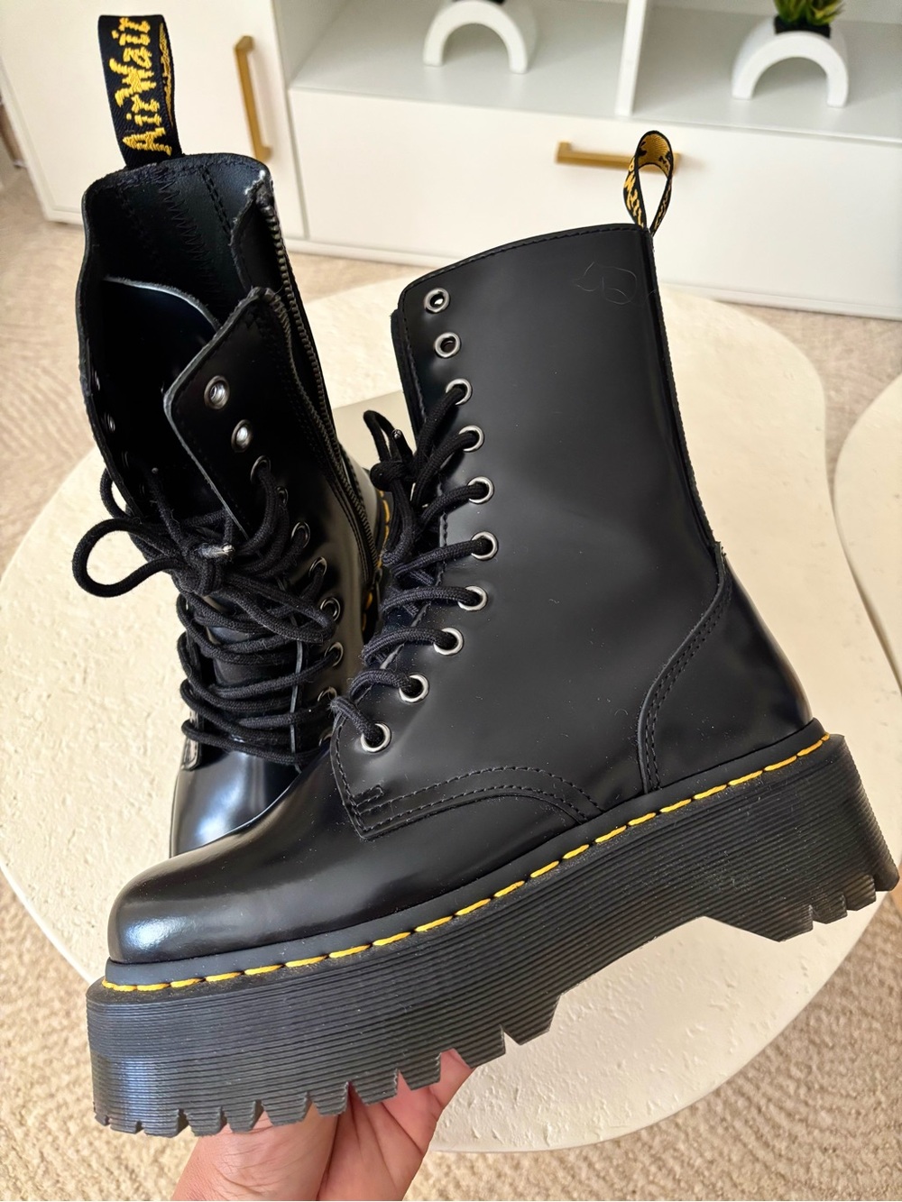 Dr Martens JADON HI, black leather boots, 10-eyelet, size 6 - Picture 5 of 13